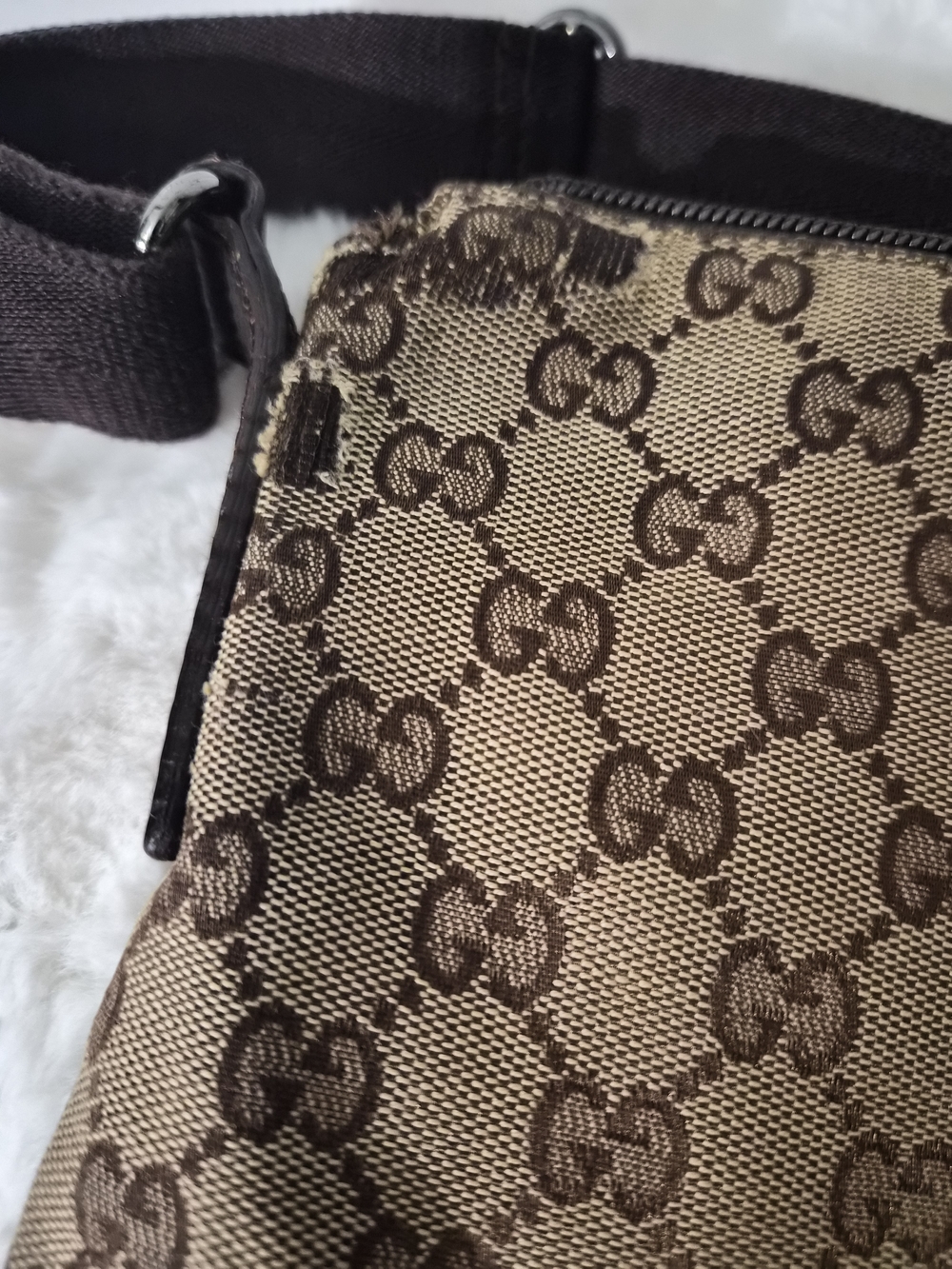 PROJECT... Gucci Beige/Brown Monogram Crossbody Bag - Picture 8 of 16